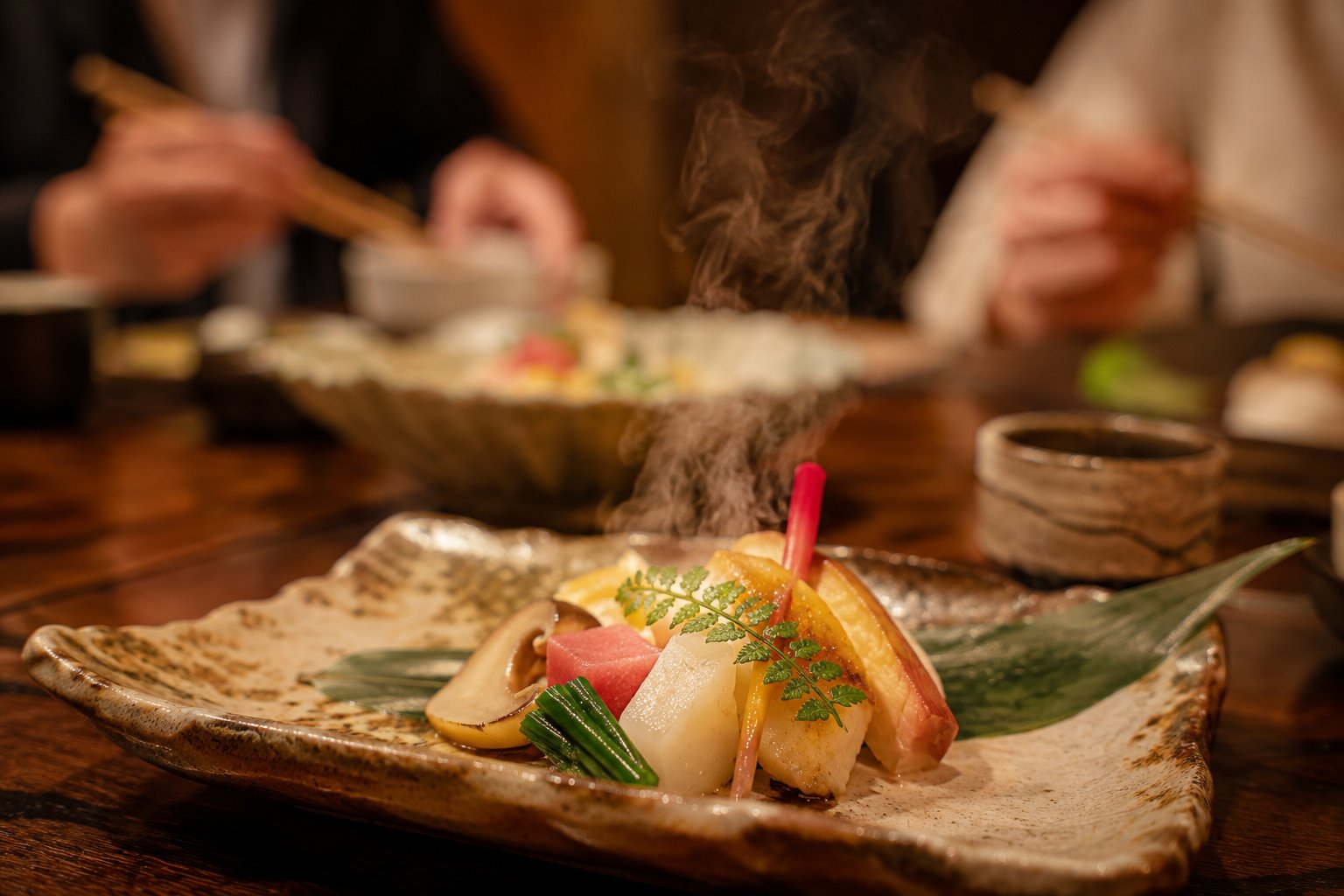 懐石料理の盛り付け|飲食店のインバウンドPR動画制作イメージ